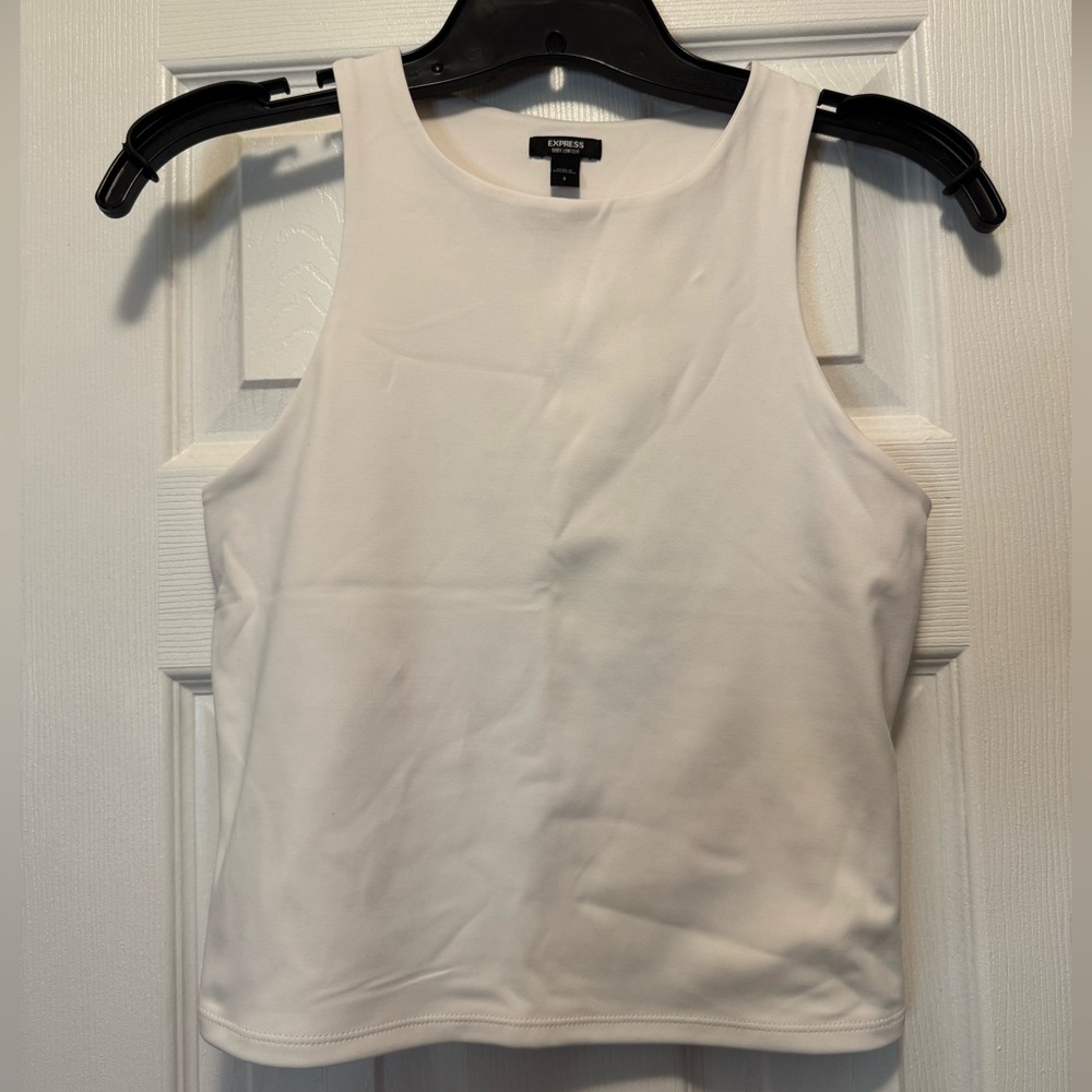 Express Body Contour White Tank Top in Size Small